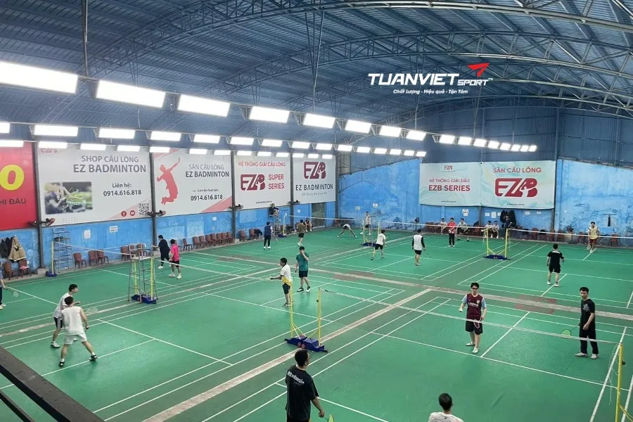 S&acirc;n cầu l&ocirc;ng EZB Cầu Niệm - S&acirc;n cầu l&ocirc;ng tỉnh Hải Ph&ograve;ng