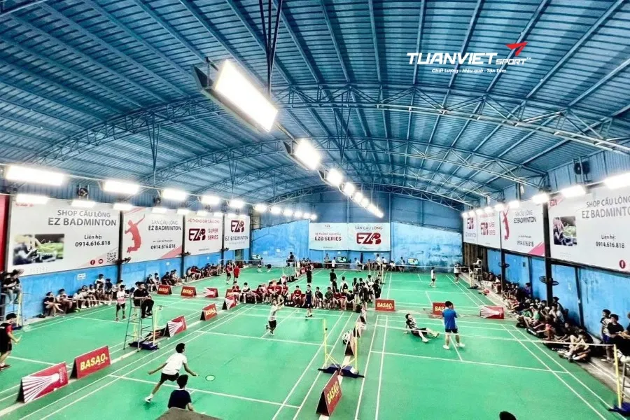 S&acirc;n cầu l&ocirc;ng EZB Cầu Niệm - S&acirc;n cầu l&ocirc;ng tỉnh Hải Ph&ograve;ng