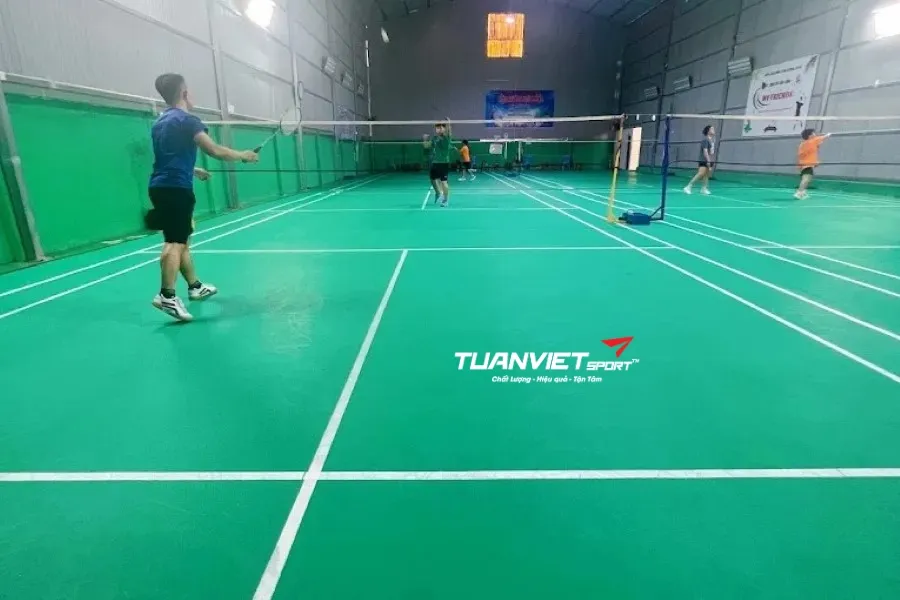 S&acirc;n cầu l&ocirc;ng Đ&ocirc;ng H&ograve;a - S&acirc;n cầu l&ocirc;ng Th&agrave;nh phố Dĩ An