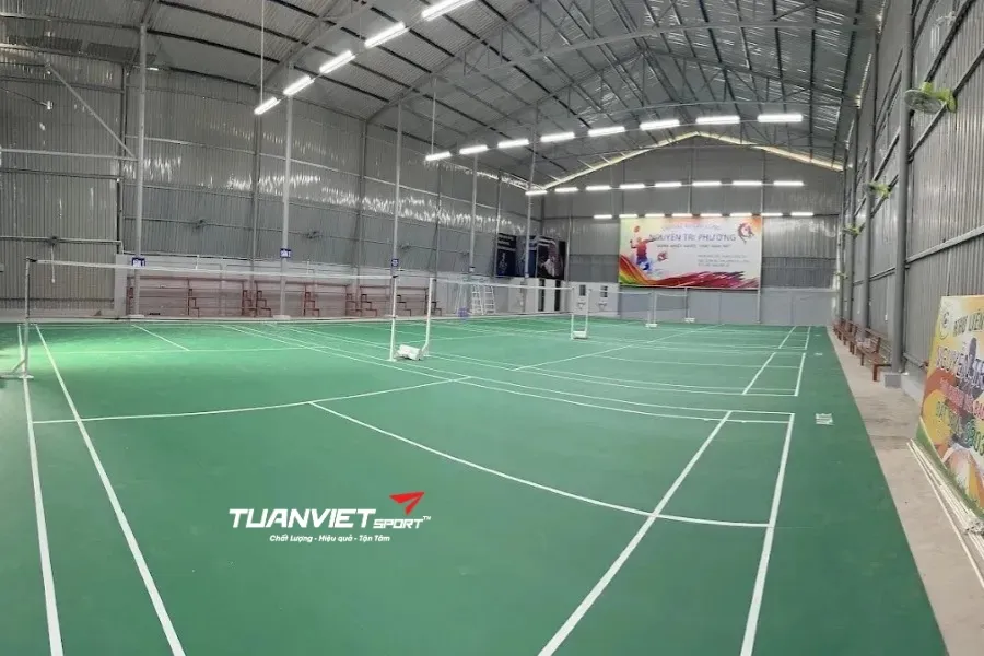 S&acirc;n cầu l&ocirc;ng Khu li&ecirc;n hợp thể thao Nguyễn Tri Phương - S&acirc;n cầu l&ocirc;ng Th&agrave;nh phố Dĩ An