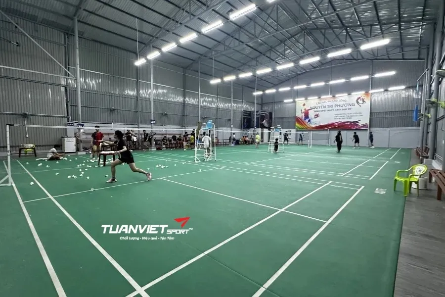 S&acirc;n cầu l&ocirc;ng Khu li&ecirc;n hợp thể thao Nguyễn Tri Phương - S&acirc;n cầu l&ocirc;ng Th&agrave;nh phố Dĩ An