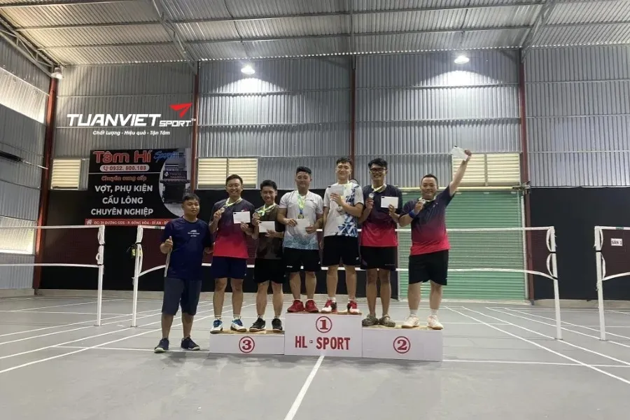 S&acirc;n cầu l&ocirc;ng HL Sport - S&acirc;n cầu l&ocirc;ng Th&agrave;nh phố Dĩ An