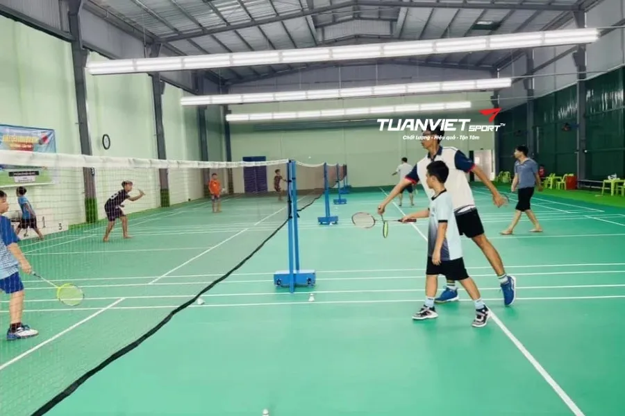 S&acirc;n cầu l&ocirc;ng T&acirc;n B&igrave;nh&nbsp;- S&acirc;n cầu l&ocirc;ng th&agrave;nh phố Dĩ An