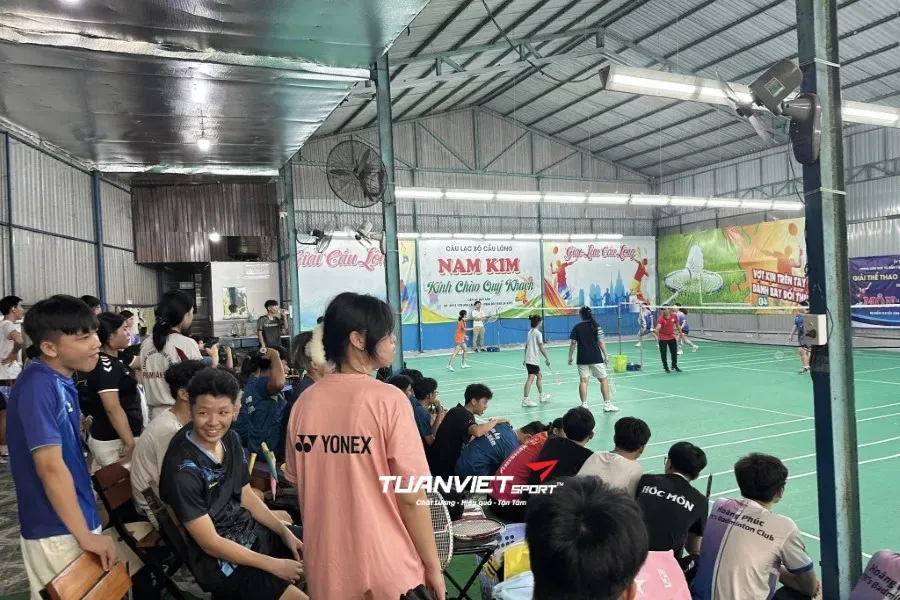 CLB cầu l&ocirc;ng Nam Kim - S&acirc;n cầu l&ocirc;ng Huyện H&oacute;c M&ocirc;n