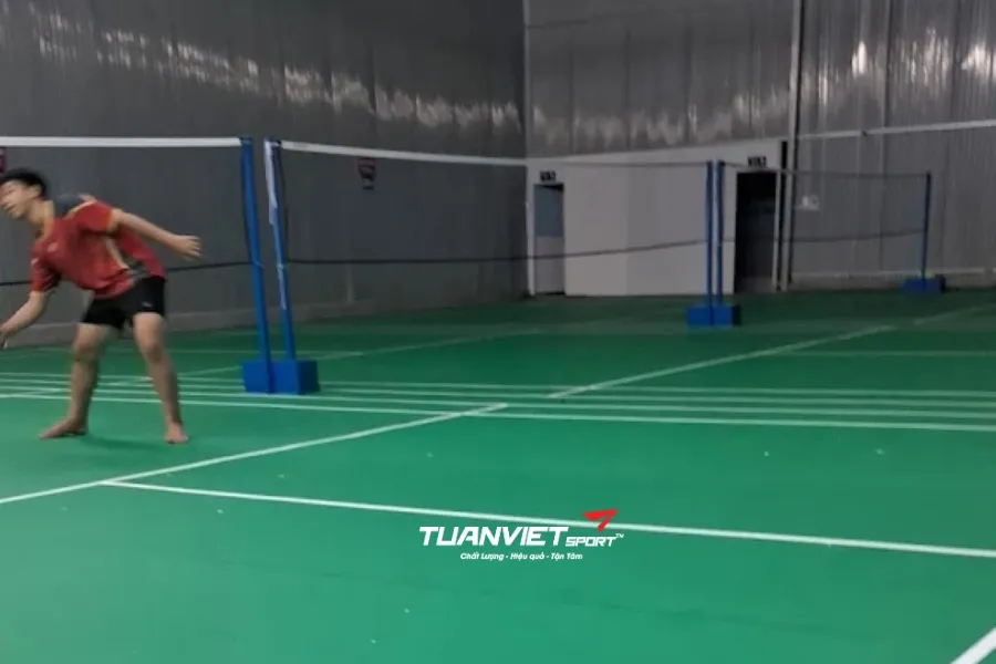 S&acirc;n cầu l&ocirc;ng Trường Hải - S&acirc;n cầu l&ocirc;ng Huyện H&oacute;c M&ocirc;n