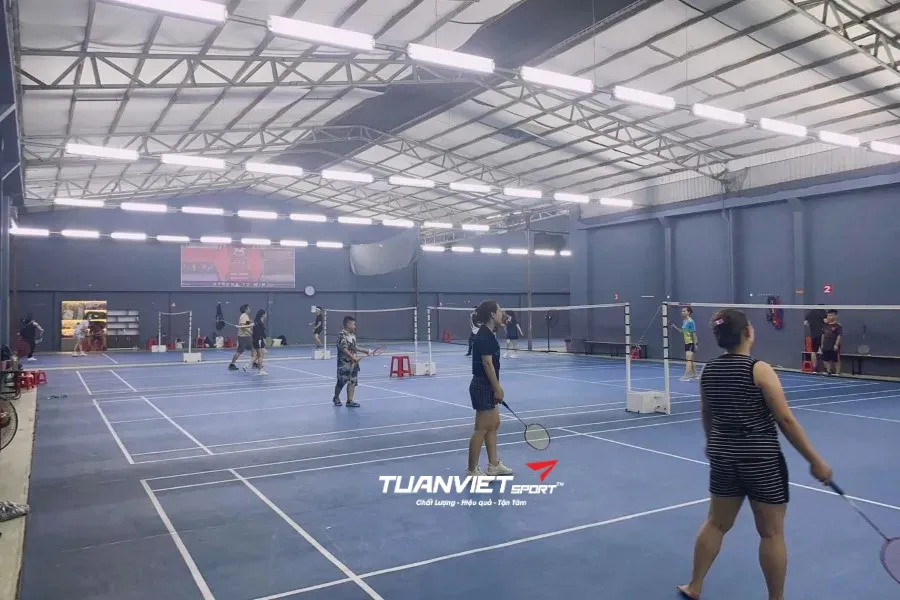 Sân cầu lông DT Badminton - Sân cầu lông Thành phố Hồ Chí Minh