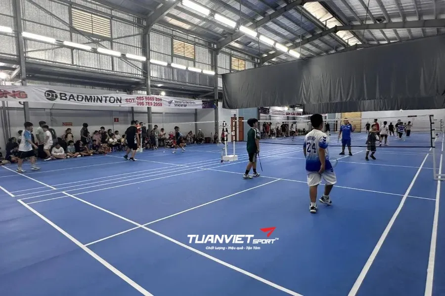 Sân cầu lông DT Badminton - Sân cầu lông Thành phố Hồ Chí Minh
