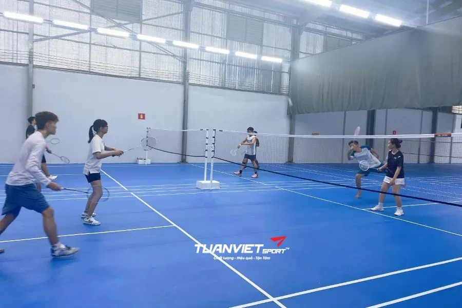 Sân cầu lông DT Badminton - Sân cầu lông Thành phố Hồ Chí Minh