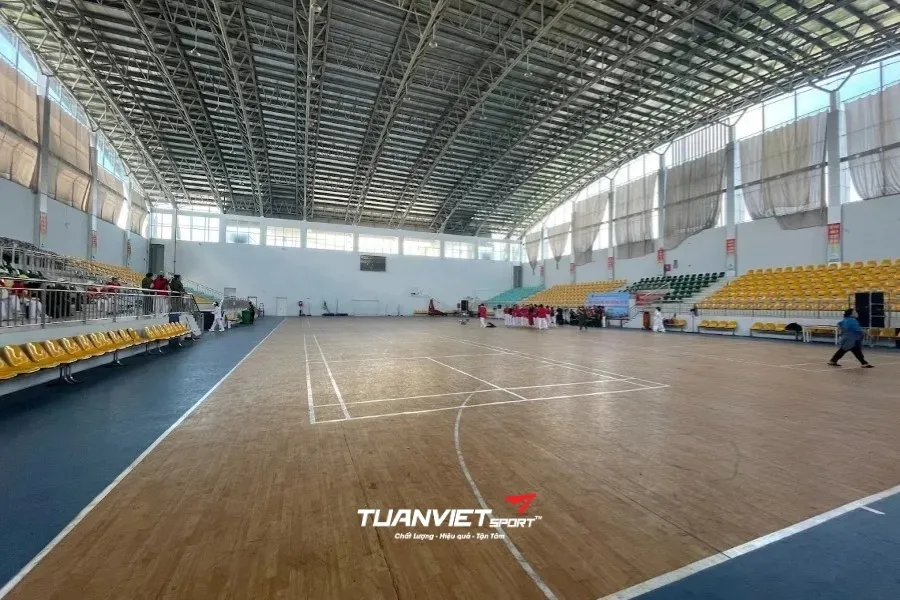 Sân cầu lông Nhà thi đấu đa năng Quận 12 - Sân cầu lông Quận 12