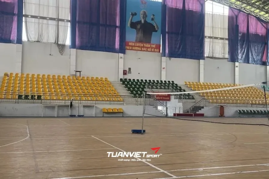 Sân cầu lông Nhà thi đấu đa năng Quận 12 - Sân cầu lông Quận 12