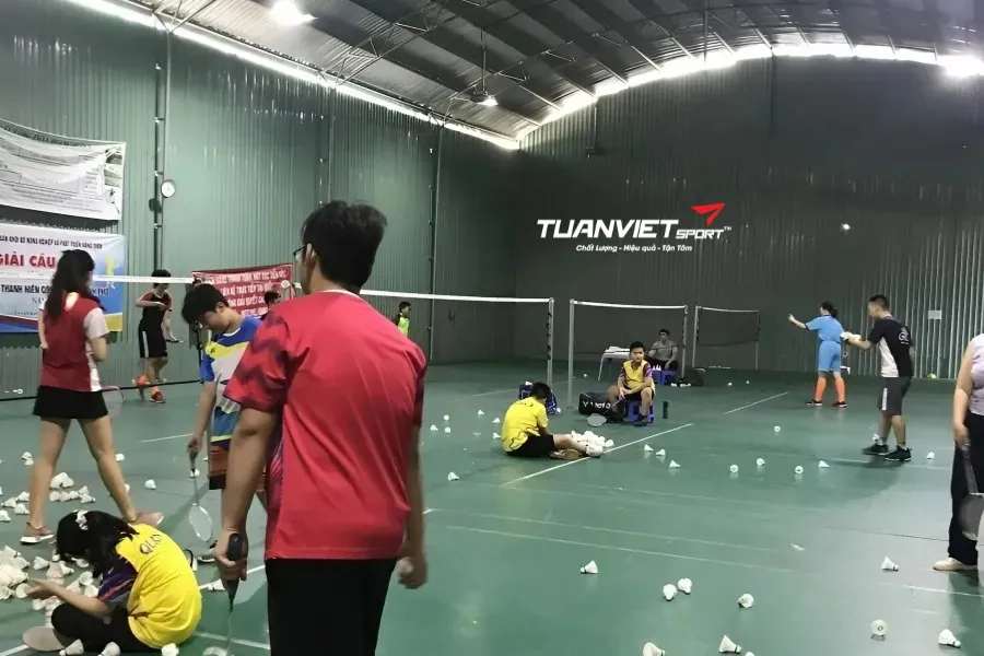 S&acirc;n cầu l&ocirc;ng Trường tiểu học Trương Quyền - S&acirc;n cầu l&ocirc;ng Quận 3