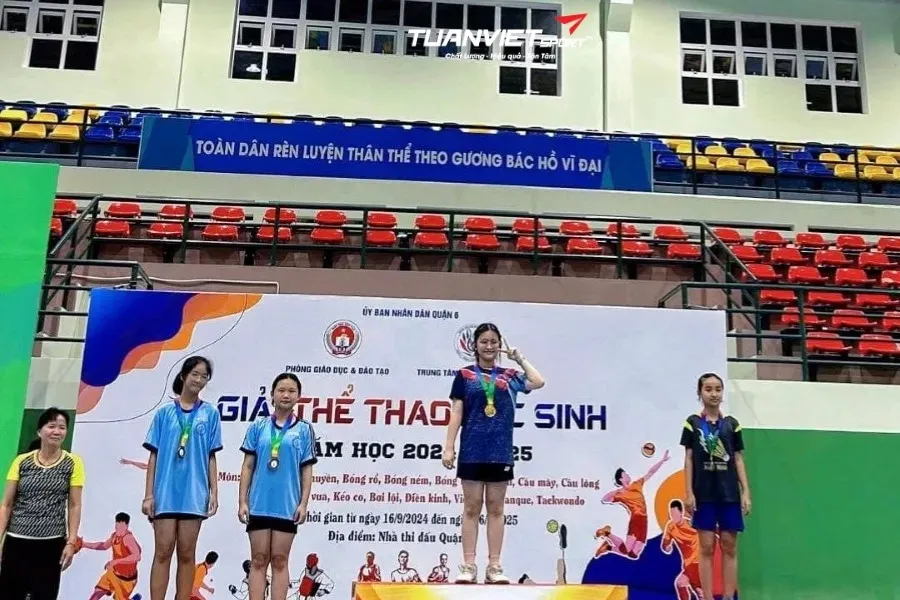 Sân Cầu Lông Nhà Thi Đấu Quận 6 - Sân cầu lông Quận 6