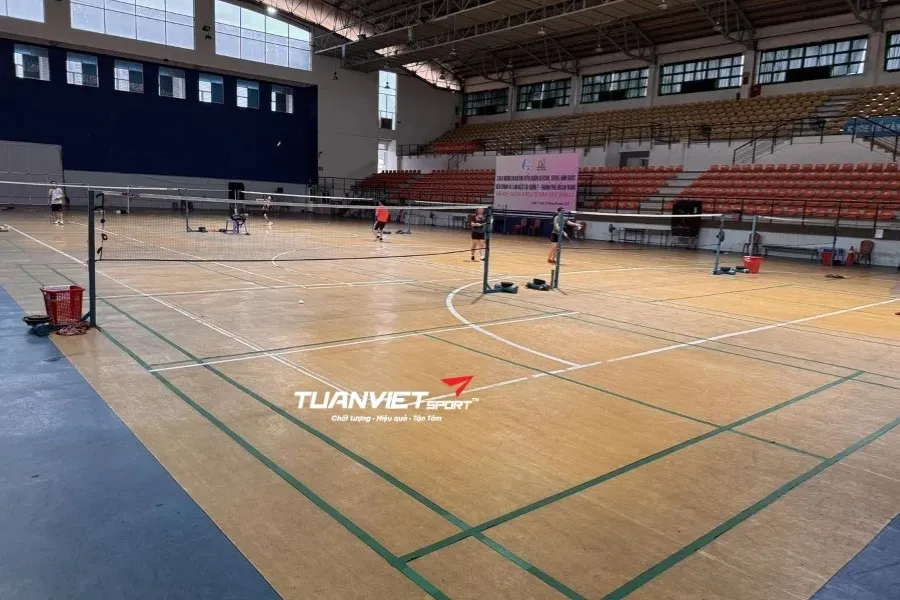 Sân Cầu Lông Nhà thi đấu đa năng Quận 7 - Sân cầu lông Quận 7