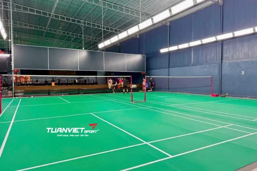 Sân Cầu Lông QV Badminton - Sân cầu lông Quận 7