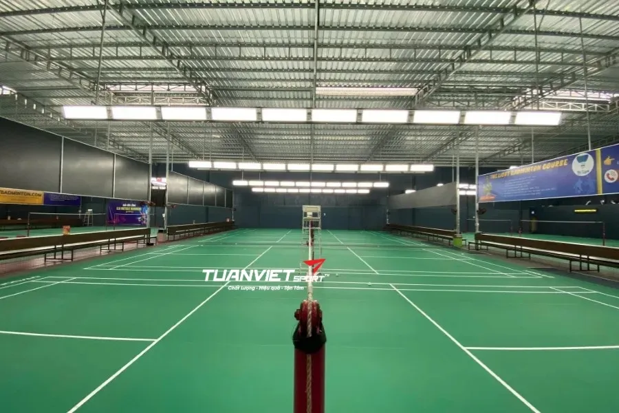 Sân Cầu Lông QV Badminton - Sân cầu lông Quận 7