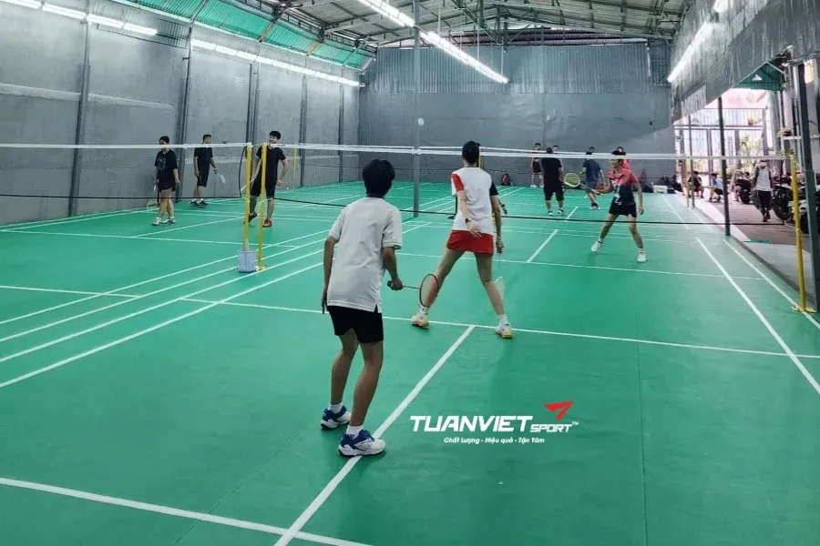 Sân cầu lông D-Badminton - Sân cầu lông Quận Bình Tân