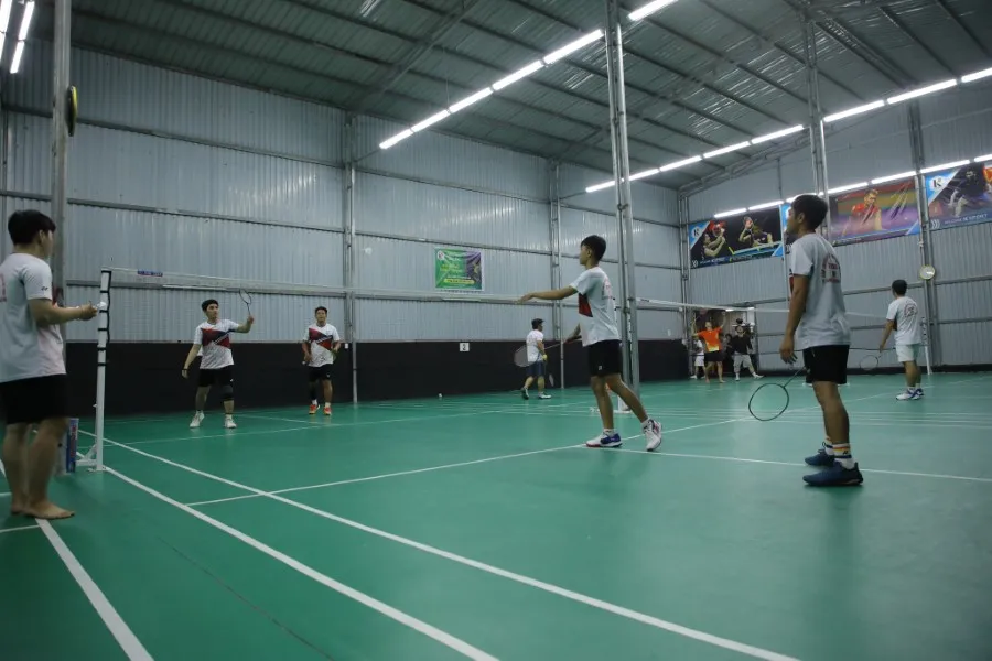 s&acirc;n Cầu l&ocirc;ng Huyện H&oacute;c M&ocirc;n