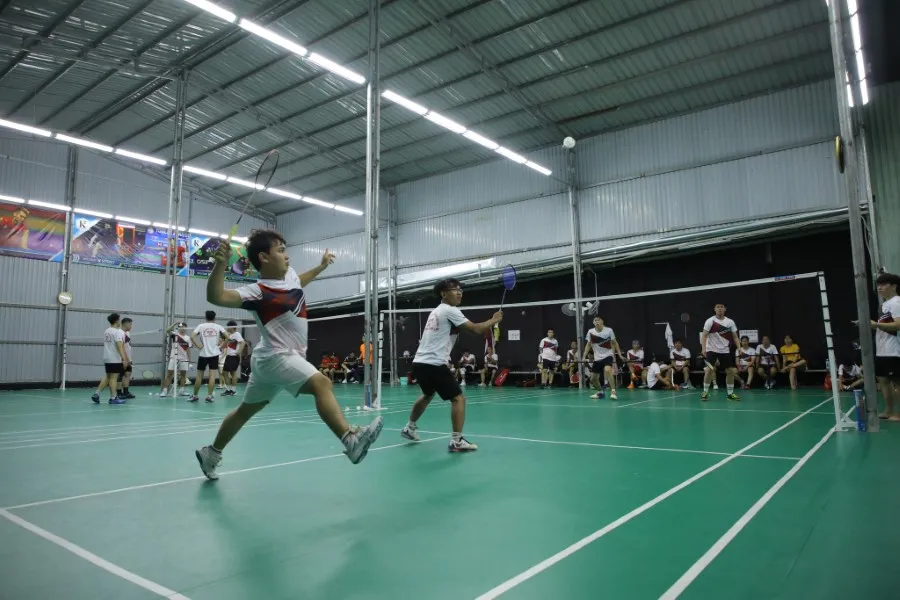 s&acirc;n Cầu l&ocirc;ng Huyện H&oacute;c M&ocirc;n