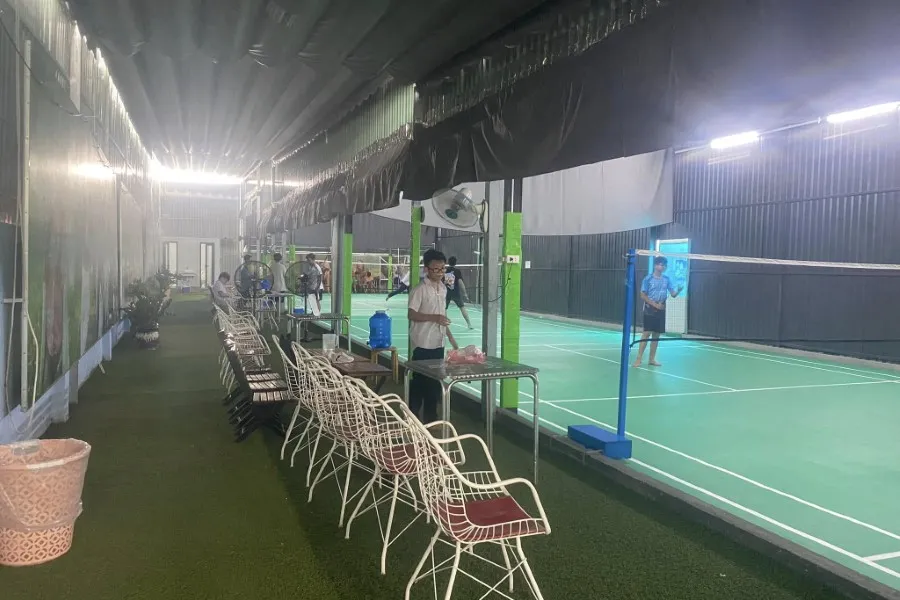 s&acirc;n Cầu l&ocirc;ng Huyện H&oacute;c M&ocirc;n