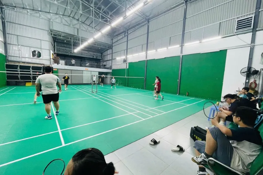 s&acirc;n Cầu l&ocirc;ng Huyện H&oacute;c M&ocirc;n