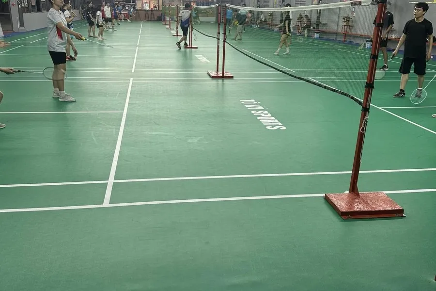 s&acirc;n Cầu l&ocirc;ng Huyện H&oacute;c M&ocirc;n