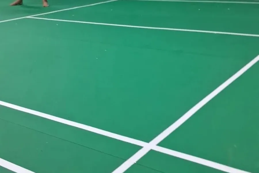 s&acirc;n Cầu l&ocirc;ng Huyện H&oacute;c M&ocirc;n