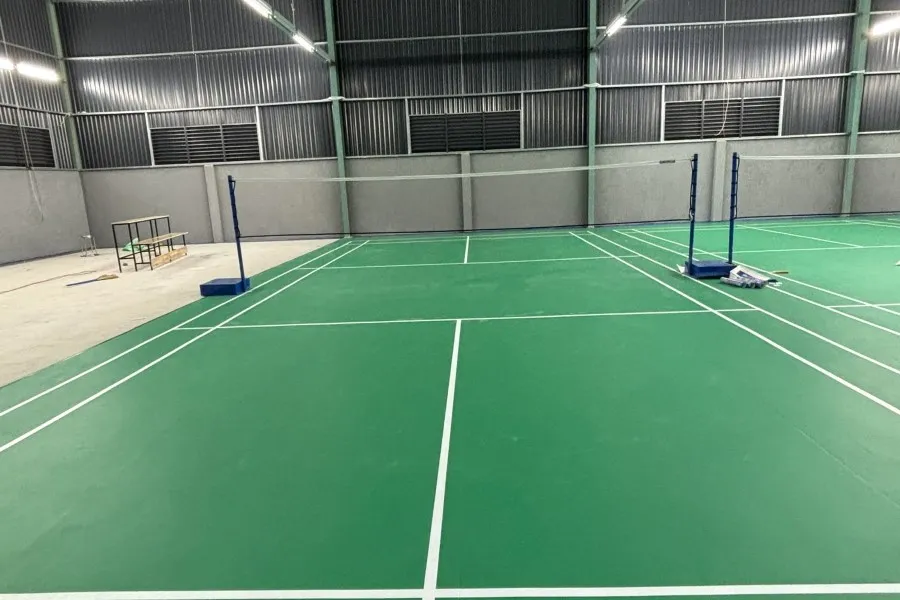 s&acirc;n Cầu l&ocirc;ng Huyện H&oacute;c M&ocirc;n