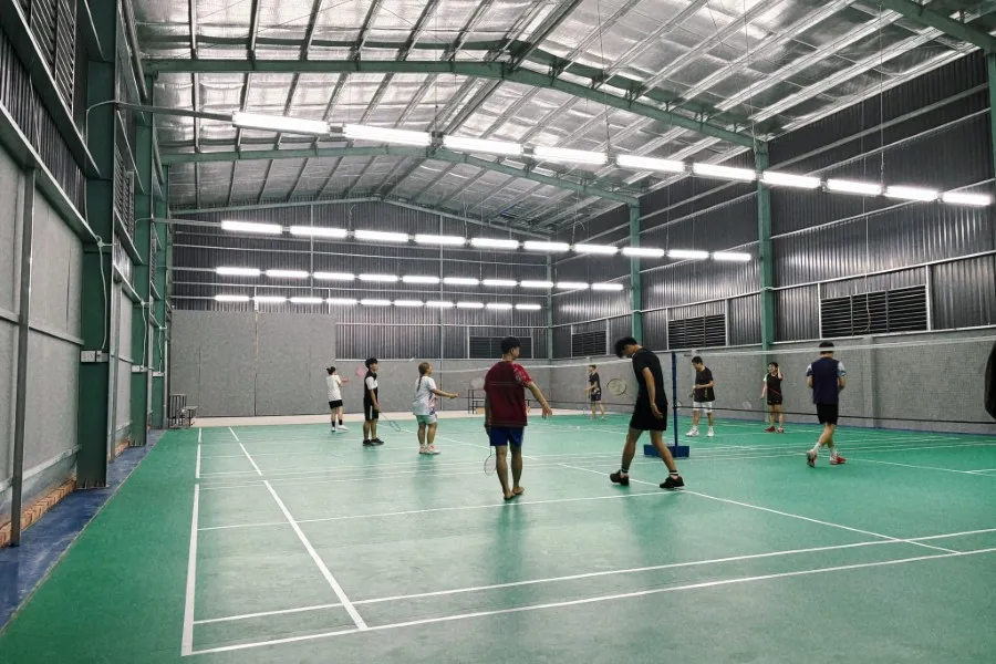 s&acirc;n Cầu l&ocirc;ng Huyện H&oacute;c M&ocirc;n