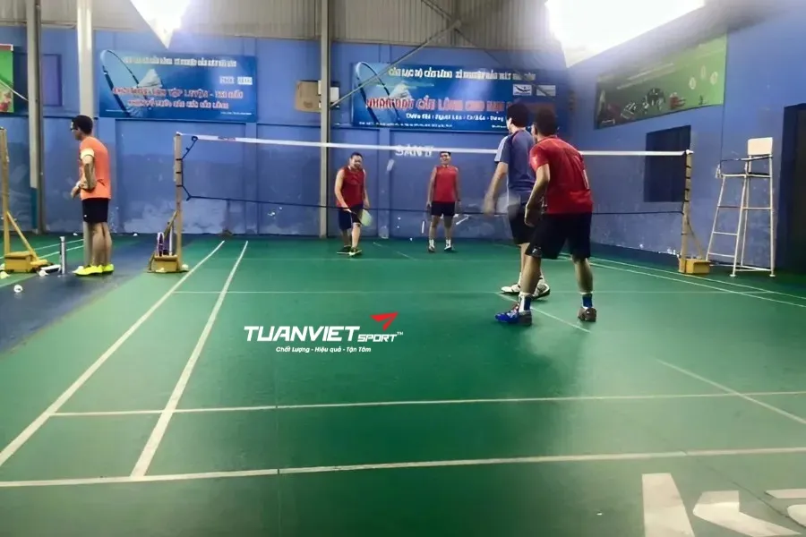 Sân cầu lông Xí Nghiệp Đầu Máy Xe Lửa - Sân cầu lông Quận 3