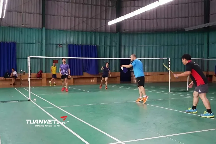 Sân cầu lông Quân Khu 7 - Sân cầu lông quận Phú Nhuận