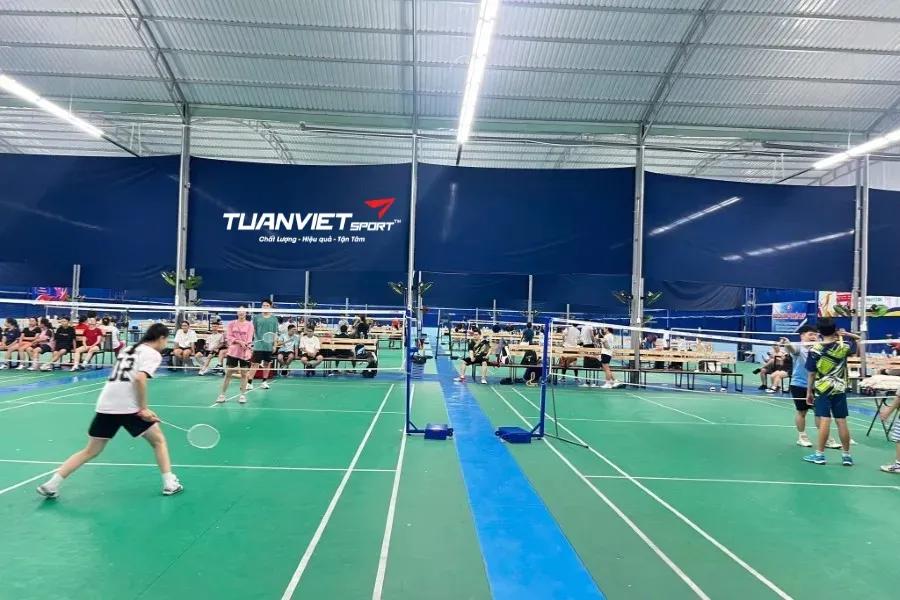 Sân Cầu lông Hoàng Hoa Thám - Sân cầu lông quận Tân Bình