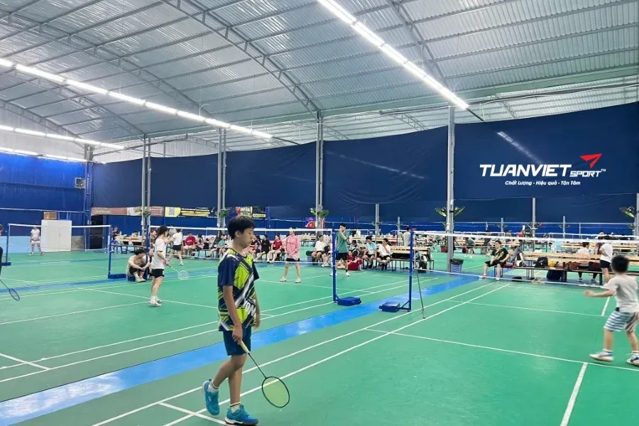 Sân Cầu lông Hoàng Hoa Thám - Sân cầu lông quận Tân Bình