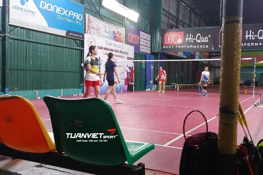 Sân cầu lông Tân Sơn - Sân cầu lông quận Tân Bình