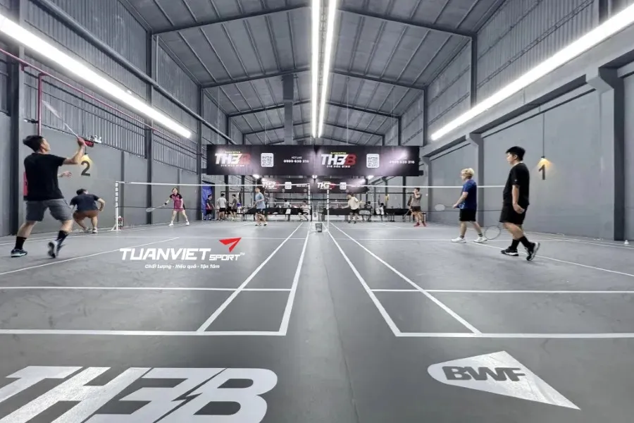 CLB cầu lông Hoà Bình - Tân Phú - Sân cầu lông Quận Tân Phú