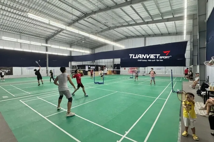Sân Cầu Lông Nhóm Bạn - sân cầu lông Quận Tân Phú