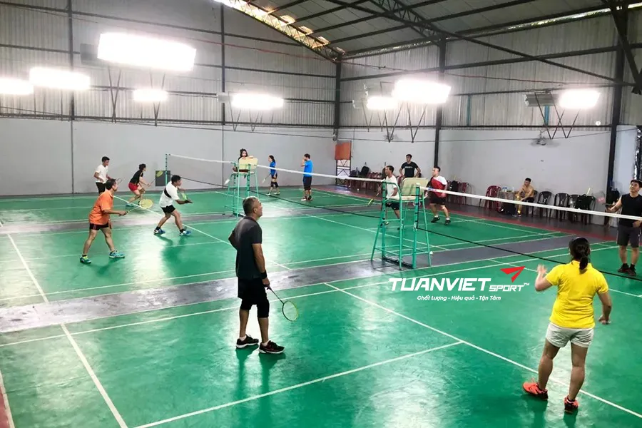 Sân cầu lông Hoàng Gia Nha Trang - Sân cầu lông Tỉnh Khánh Hòa