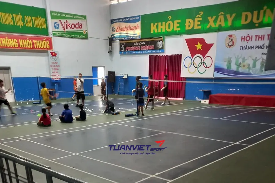 Sân Cầu Lông Trung Tâm Tập Luyện Và Thi Đấu Thể Thao Nha Trang - Sân cầu lông Tỉnh Khánh Hòa