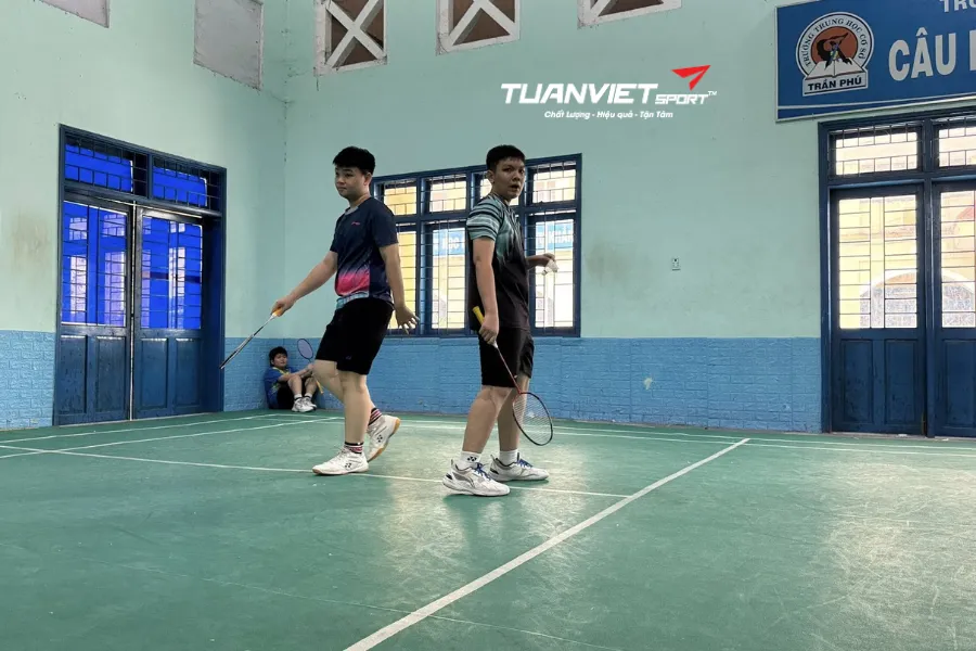 Sân cầu lông CLB Trường THCS Trần Phú