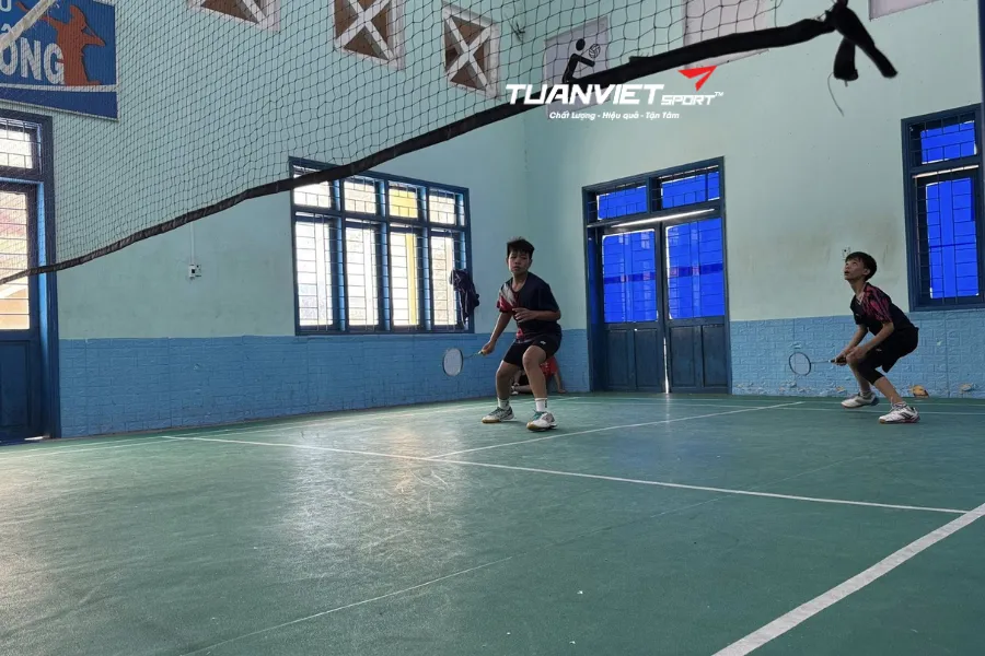 Sân cầu lông CLB Trường THCS Trần Phú