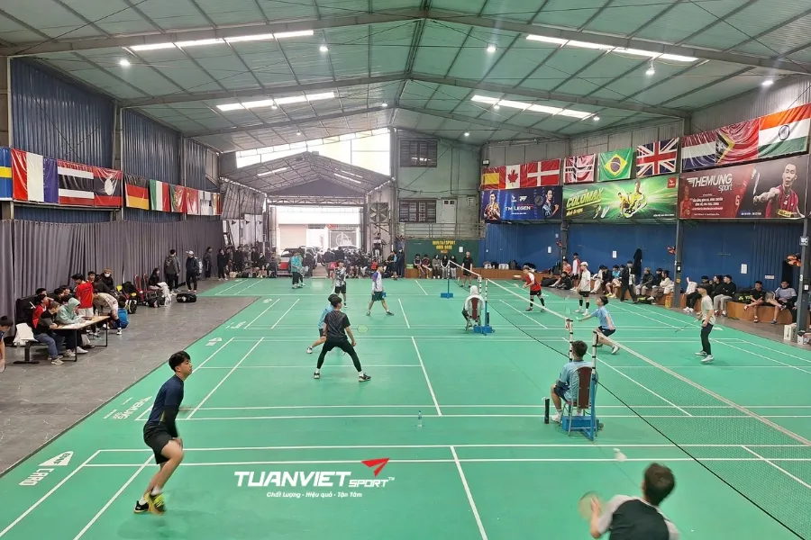 S&acirc;n Cầu L&ocirc;ng Tiệp T&uacute; - S&acirc;n cầu l&ocirc;ng tỉnh Th&aacute;i Nguy&ecirc;n