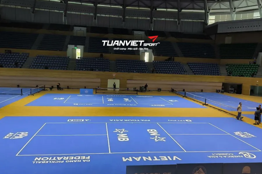 S&acirc;n cầu l&ocirc;ng Cung Thể thao Ti&ecirc;n Sơn&nbsp;