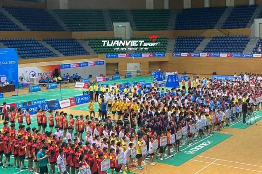 S&acirc;n cầu l&ocirc;ng Cung Thể thao Ti&ecirc;n Sơn&nbsp;