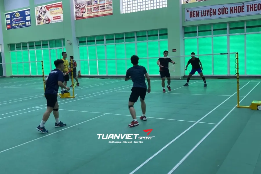 Sân cầu lông Nhà Thi Đấu Vũ Bảo