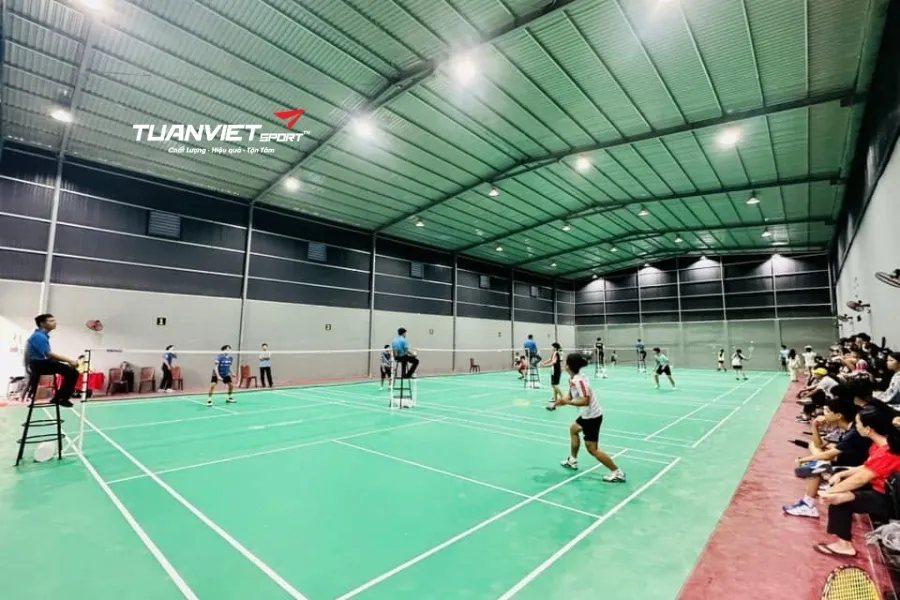 S&acirc;n cầu l&ocirc;ng Trung Ngọc - S&acirc;n cầu l&ocirc;ng tỉnh Vĩnh Long