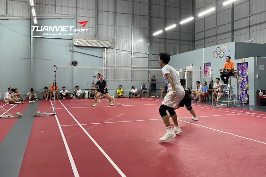 S&acirc;n cầu l&ocirc;ng Thu Trần