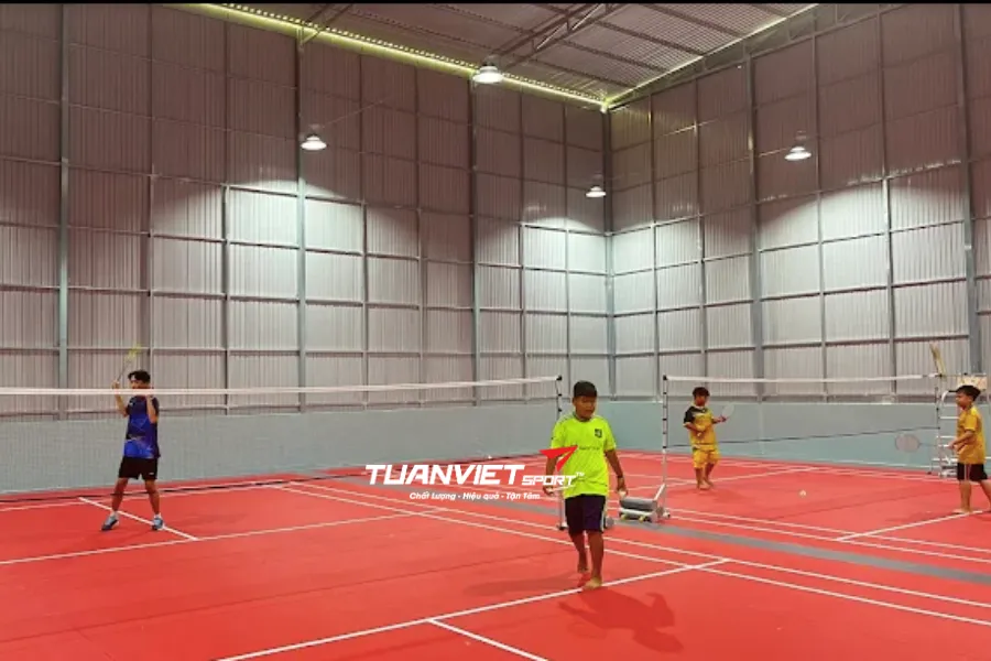 S&acirc;n cầu l&ocirc;ng Thu Trần