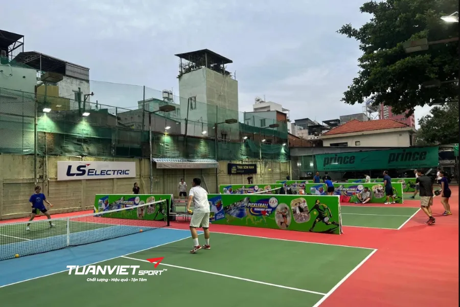S&acirc;n Pickleball Thống Nhất&nbsp;- S&acirc;n pickleball Quận 10