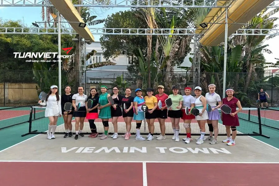 S&acirc;n Pickleball VieMin Town - S&acirc;n pickleball Huyện H&oacute;c M&ocirc;n
