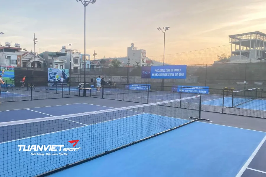 Sân Pickleball PIZOFA Giếng Đáy - Sân Pickleball tỉnh Quảng Ninh