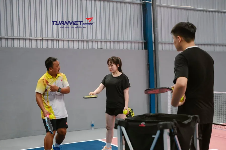 S&acirc;n Pickleball D-Max Vĩnh Long